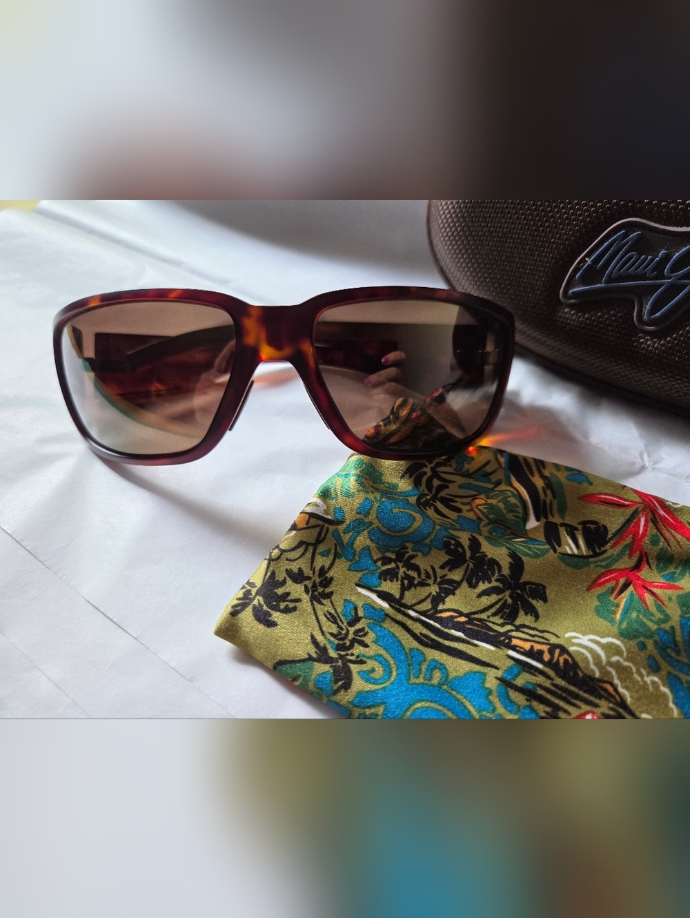 Maui Jim Tortoiseshell Sunglasses with Brown Gradient Lenses